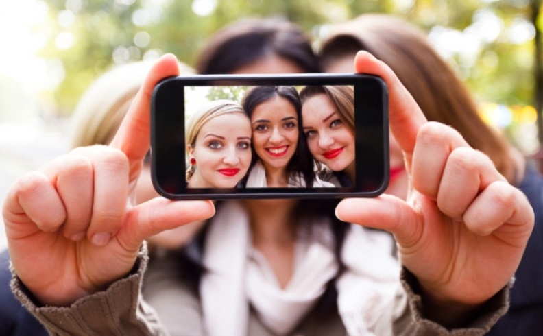 МигКредит теперь платит за друзей