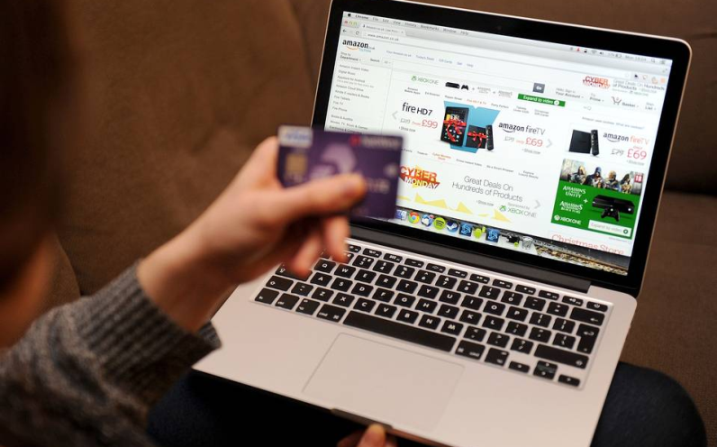 Крупные займы чаще берут заёмщики с дипломом Крупные займы чаще берут заёмщики с дипломом