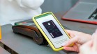 Карты Мир СберБанка и ВТБ подключат к Apple Pay